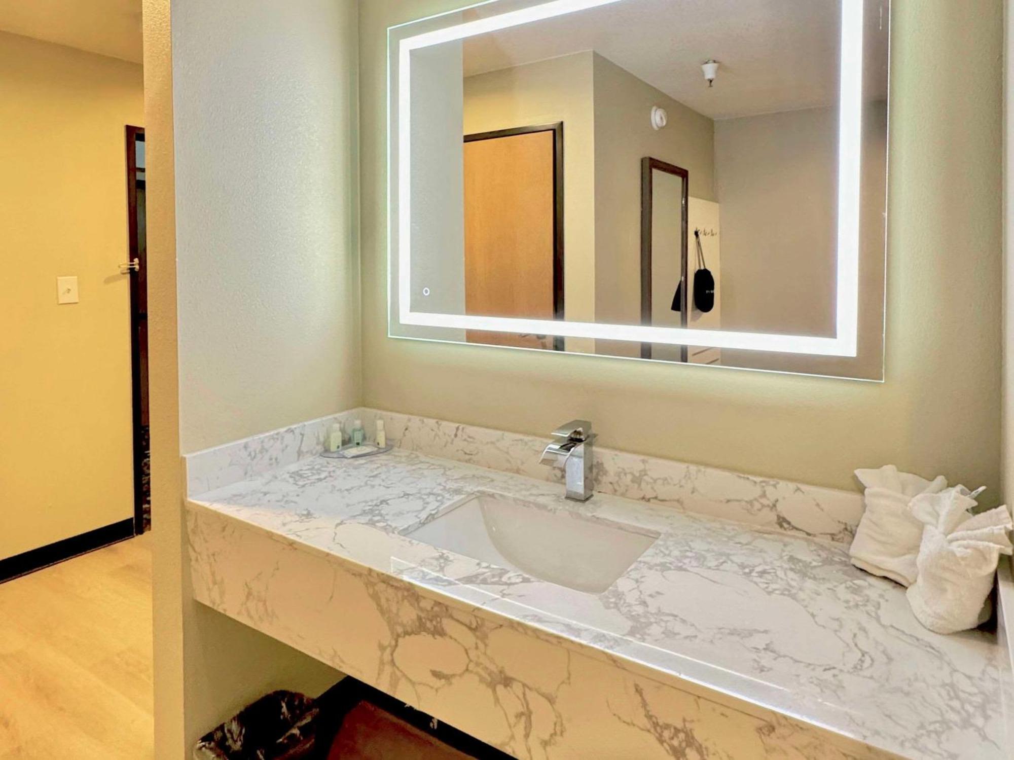 Quality Inn & Suites Willows Esterno foto
