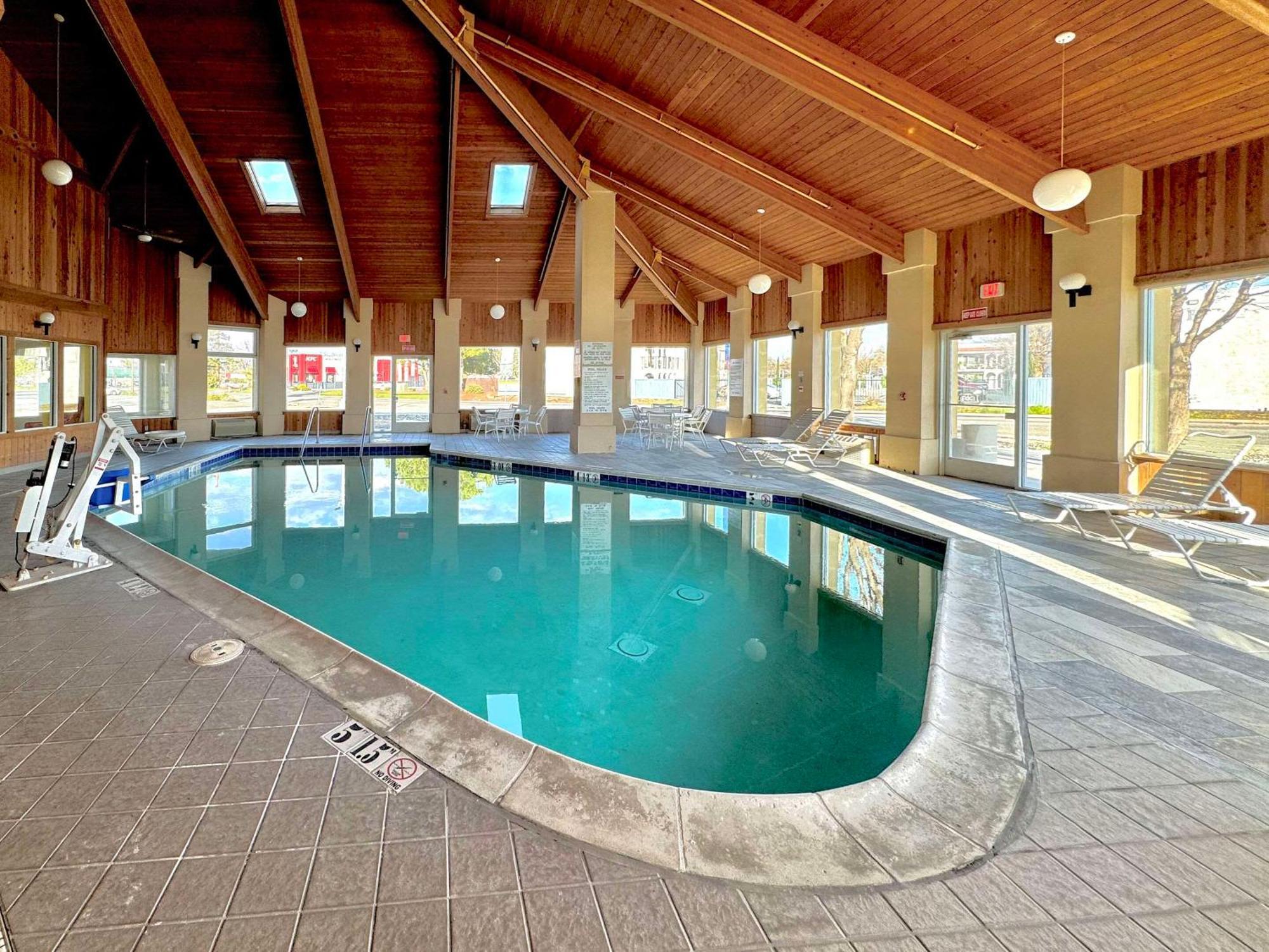 Quality Inn & Suites Willows Esterno foto